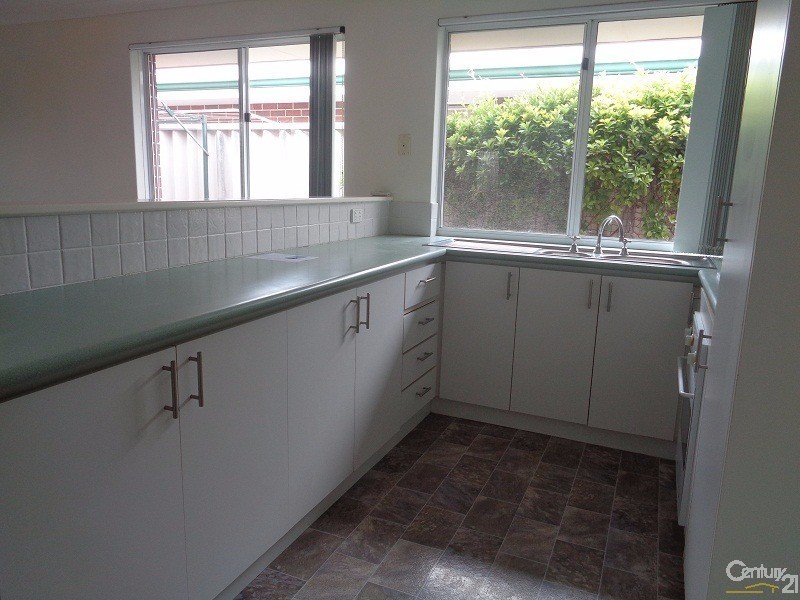 4/112 Parkin Street, Rockingham WA 6168