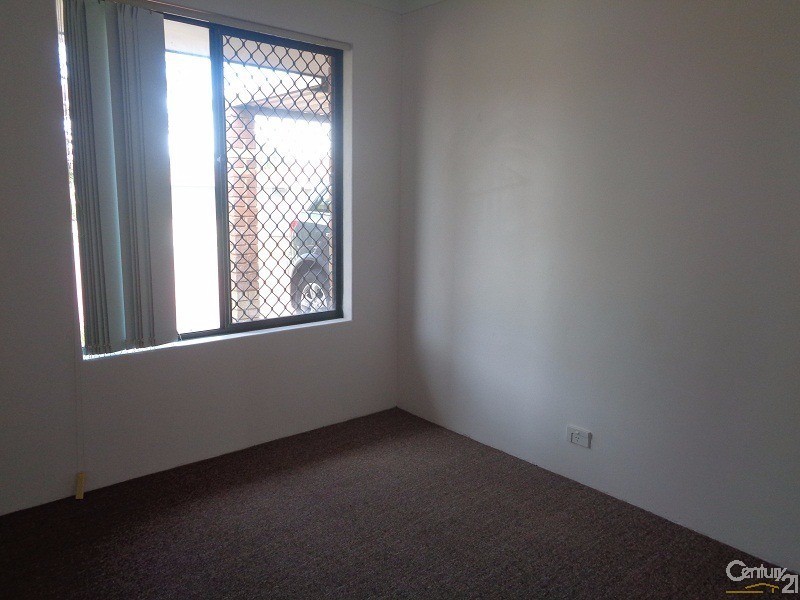3/83  Woodbridge Drive, Cooloongup WA 6168