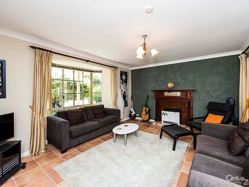 11 Torcross Street, Warnbro WA 6169