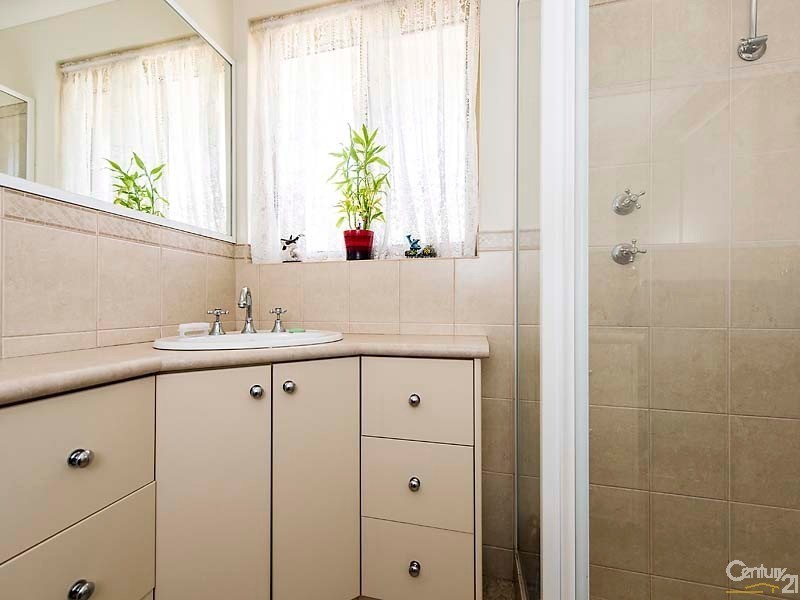 11 Torcross Street, Warnbro WA 6169