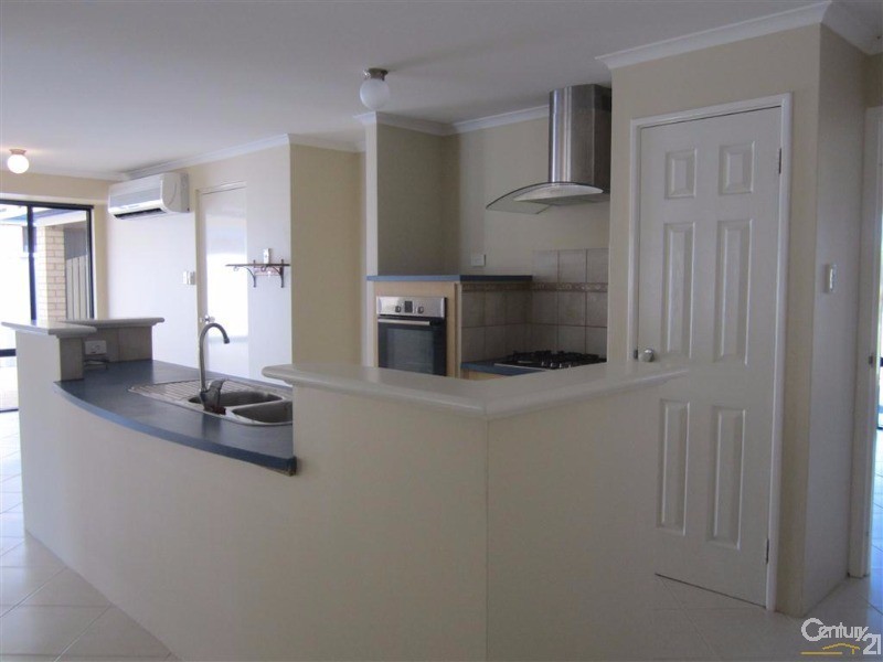 5 Uist Court, Port Kennedy WA 6172