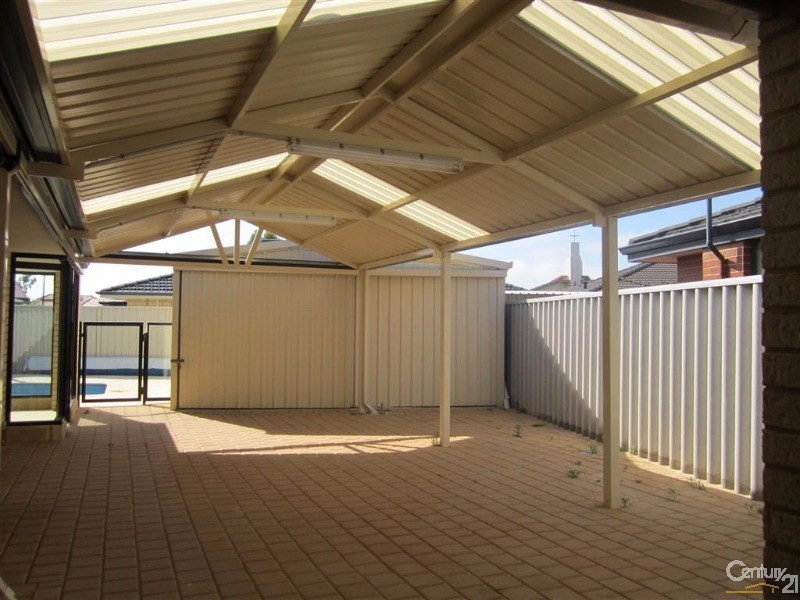 5 Uist Court, Port Kennedy WA 6172