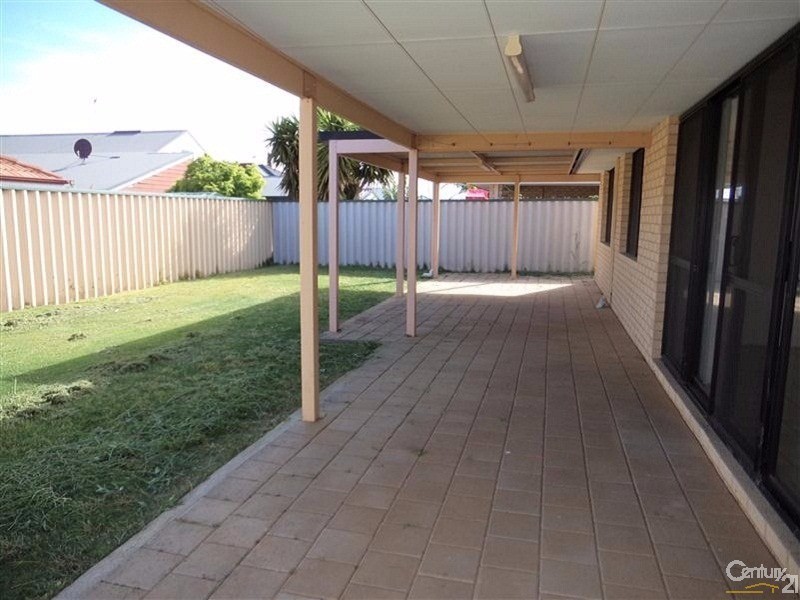 70 Pamplona Boulevard, Port Kennedy WA 6172