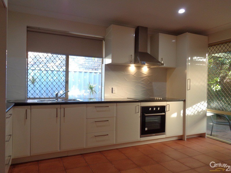 5/2 Acapulco Road, Safety Bay WA 6169