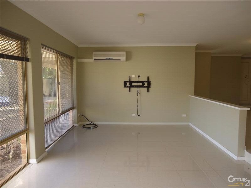 7  Mildura Place, Rockingham WA 6168