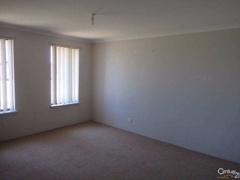 20 Harrington Waters Drive, Waikiki WA 6169