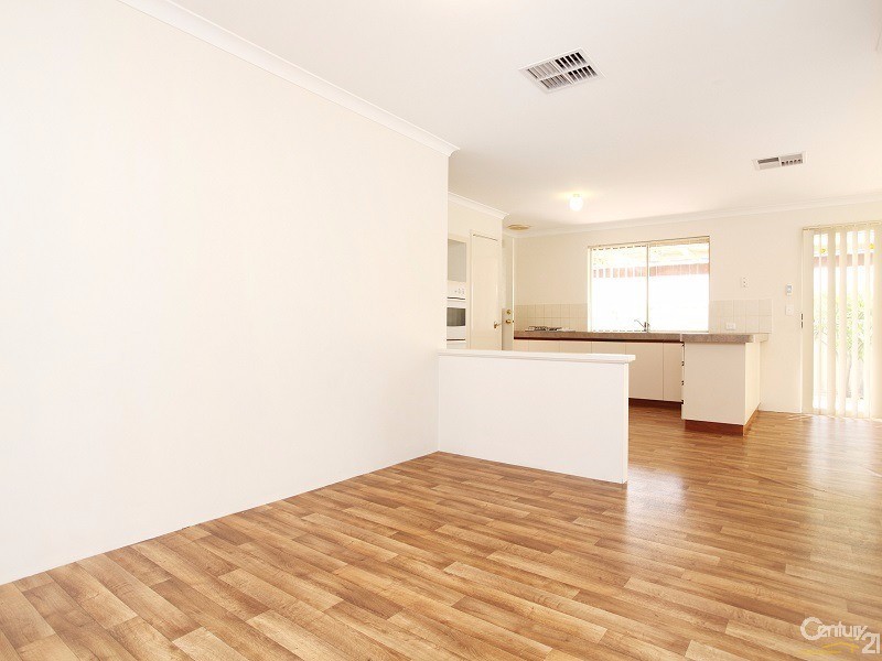 17 St Ettiene Gardens, Port Kennedy WA 6172