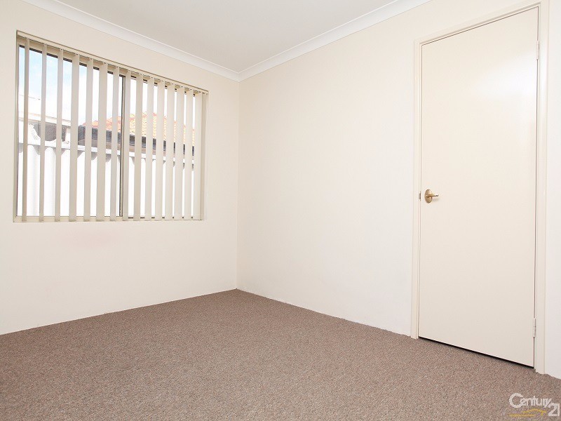 17 St Ettiene Gardens, Port Kennedy WA 6172