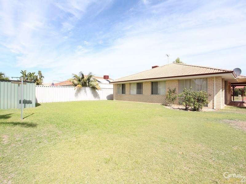 17 St Ettiene Gardens, Port Kennedy WA 6172