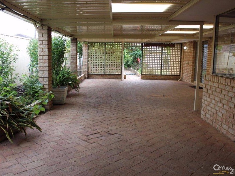 65 Triton Avenue, Waikiki WA 6169