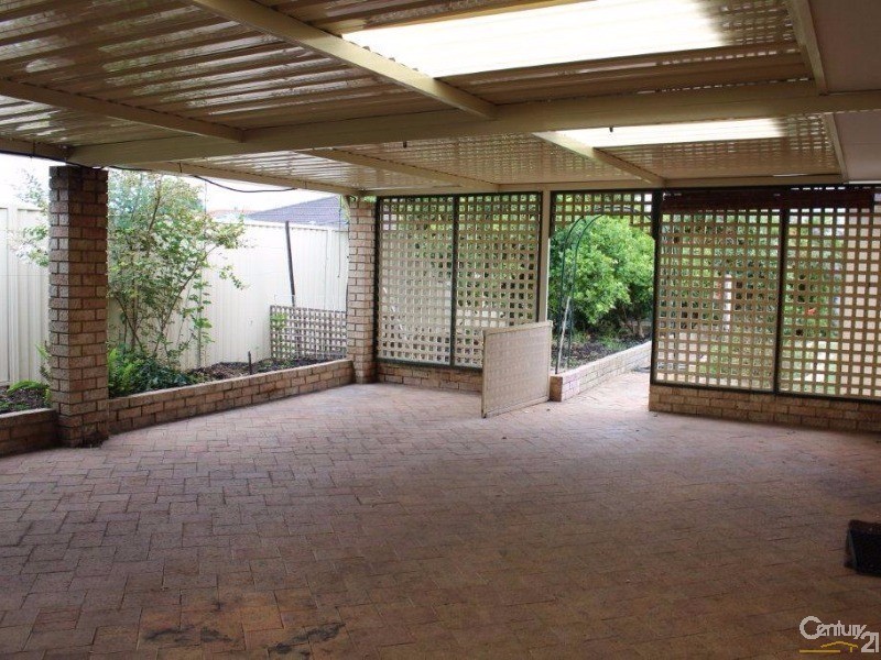65 Triton Avenue, Waikiki WA 6169