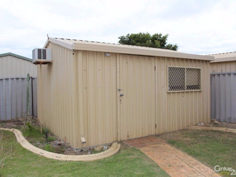 65 Triton Avenue, Waikiki WA 6169
