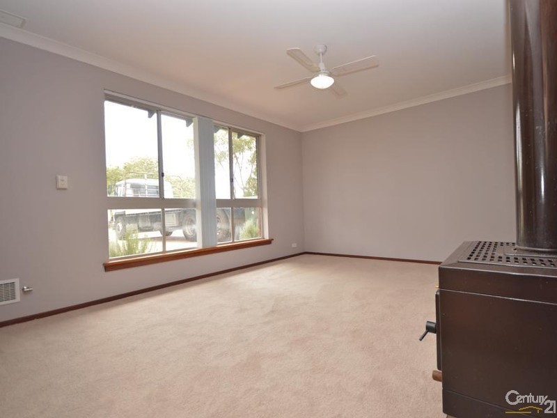 2 Nevis Place, Safety Bay WA 6169