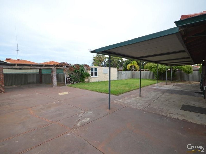 2 Nevis Place, Safety Bay WA 6169