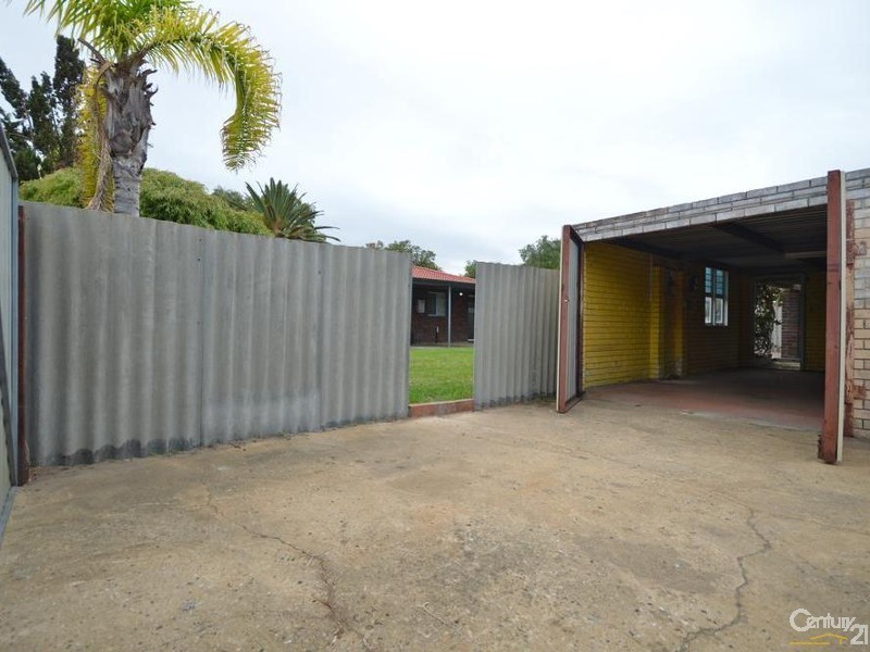 2 Nevis Place, Safety Bay WA 6169