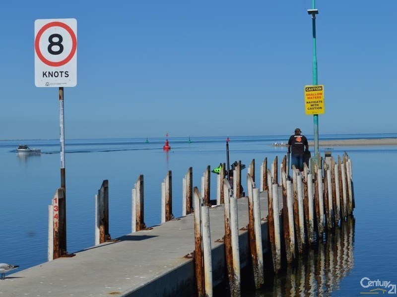 2 Nevis Place, Safety Bay WA 6169