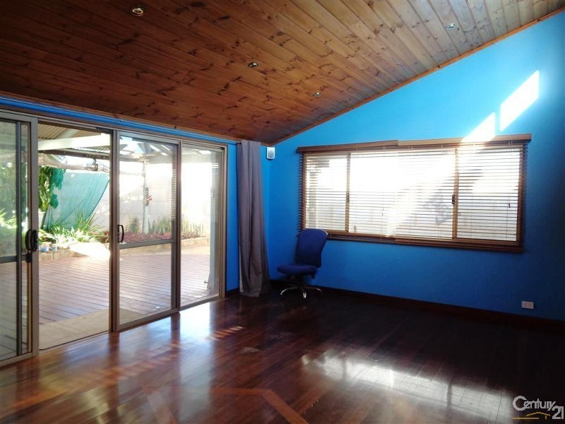 31 Warnbro Sound Avenue, Warnbro WA 6169