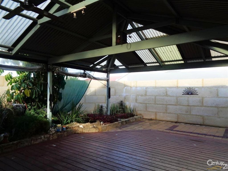 31 Warnbro Sound Avenue, Warnbro WA 6169