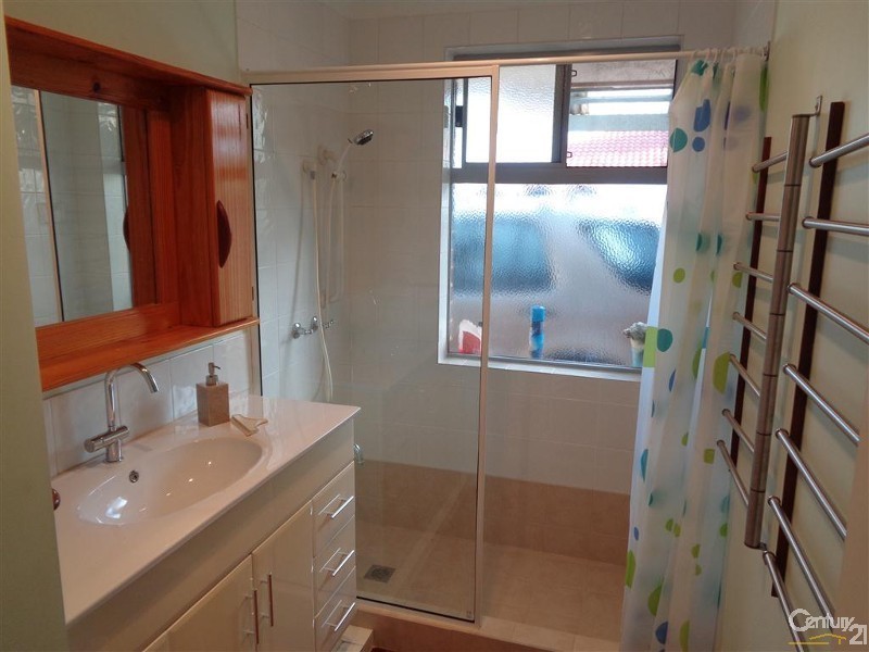 31 Warnbro Sound Avenue, Warnbro WA 6169