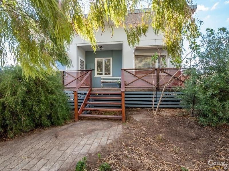 4 Willis Street, Warnbro WA 6169