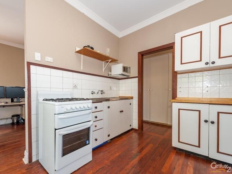 4 Willis Street, Warnbro WA 6169