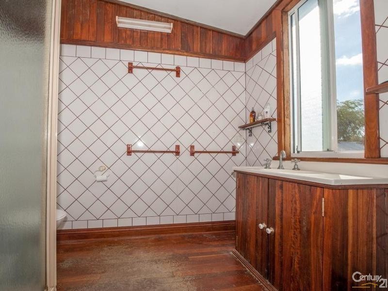 4 Willis Street, Warnbro WA 6169