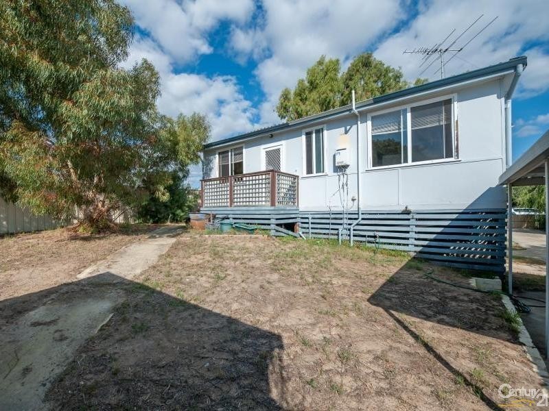 4 Willis Street, Warnbro WA 6169