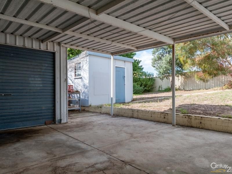 4 Willis Street, Warnbro WA 6169