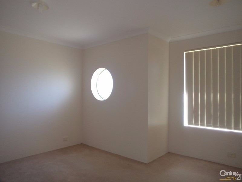 61 Montebourg Meander, Port Kennedy WA 6172
