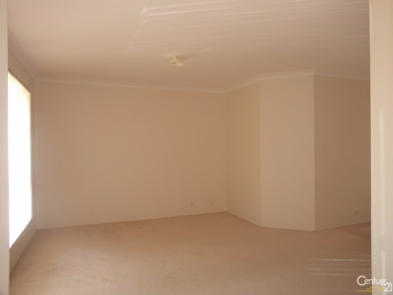 61 Montebourg Meander, Port Kennedy WA 6172