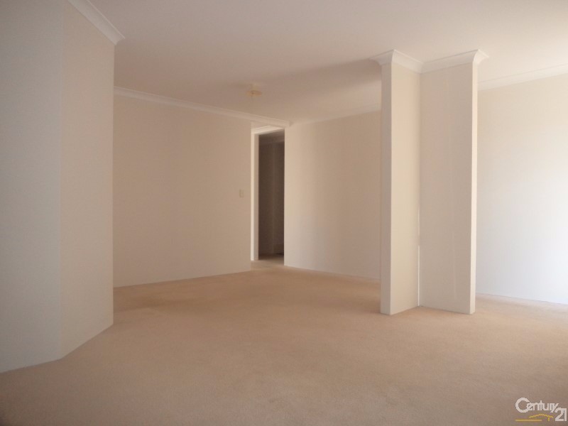 61 Montebourg Meander, Port Kennedy WA 6172