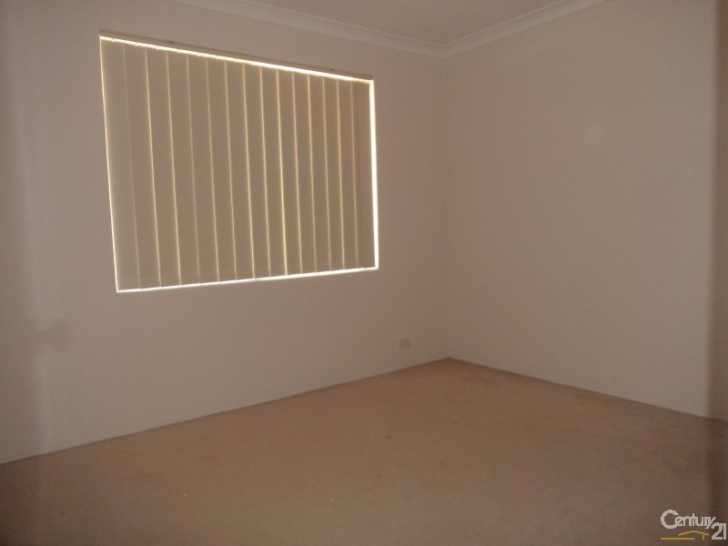 61 Montebourg Meander, Port Kennedy WA 6172