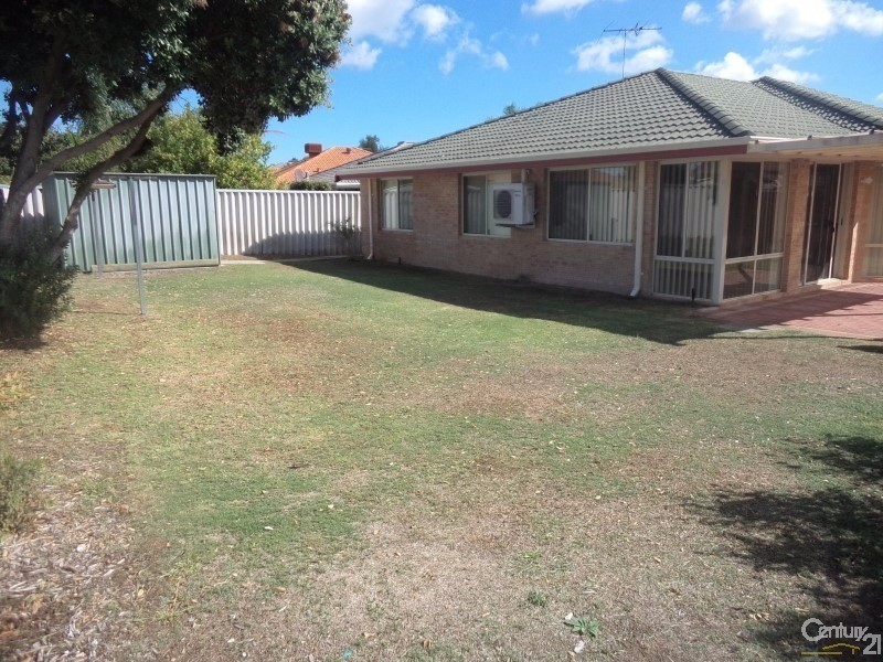 61 Montebourg Meander, Port Kennedy WA 6172