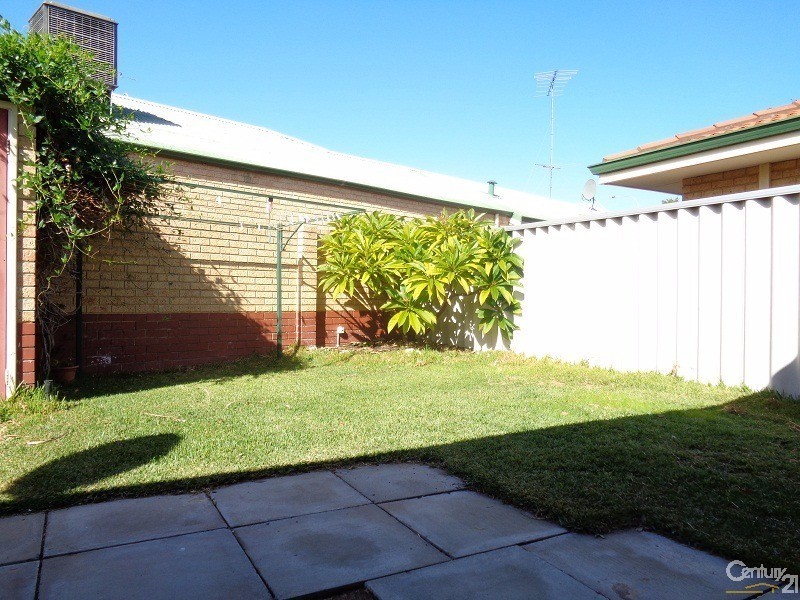 4/14 Hawkins Street, Rockingham WA 6168
