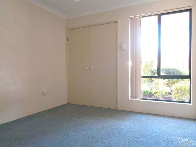 4/14 Hawkins Street, Rockingham WA 6168