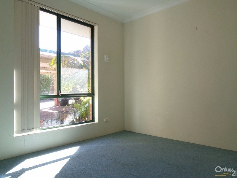 4/14 Hawkins Street, Rockingham WA 6168