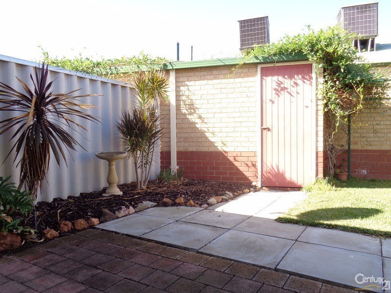 4/14 Hawkins Street, Rockingham WA 6168