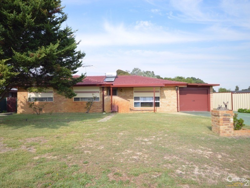 2 Haselmere Circus, Rockingham WA 6168