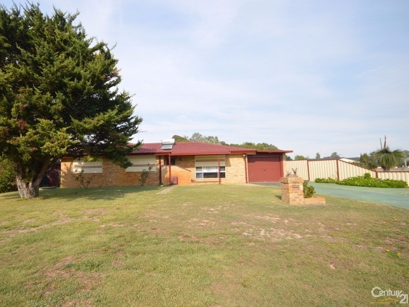 2 Haselmere Circus, Rockingham WA 6168