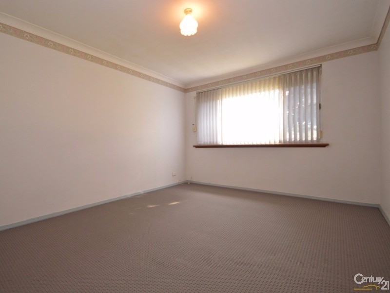 2 Haselmere Circus, Rockingham WA 6168