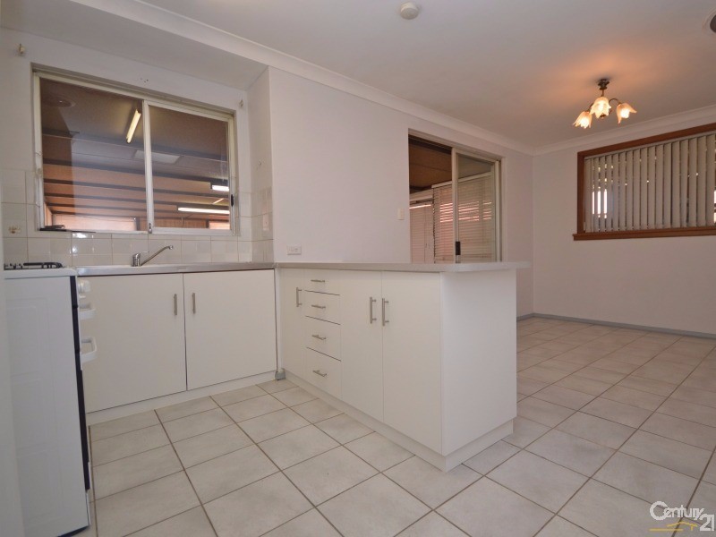 2 Haselmere Circus, Rockingham WA 6168