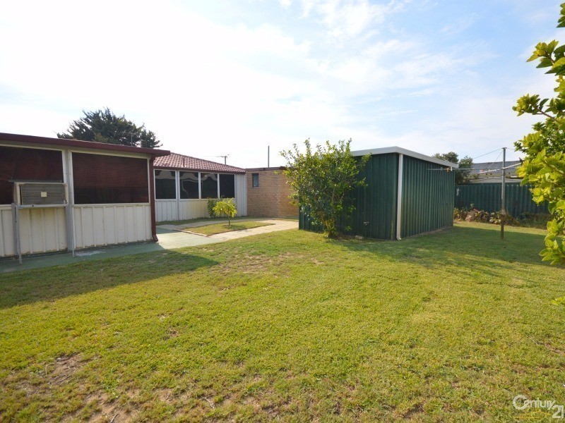 2 Haselmere Circus, Rockingham WA 6168