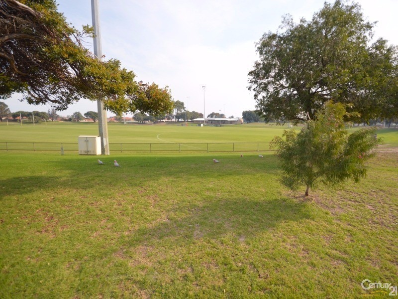 2 Haselmere Circus, Rockingham WA 6168