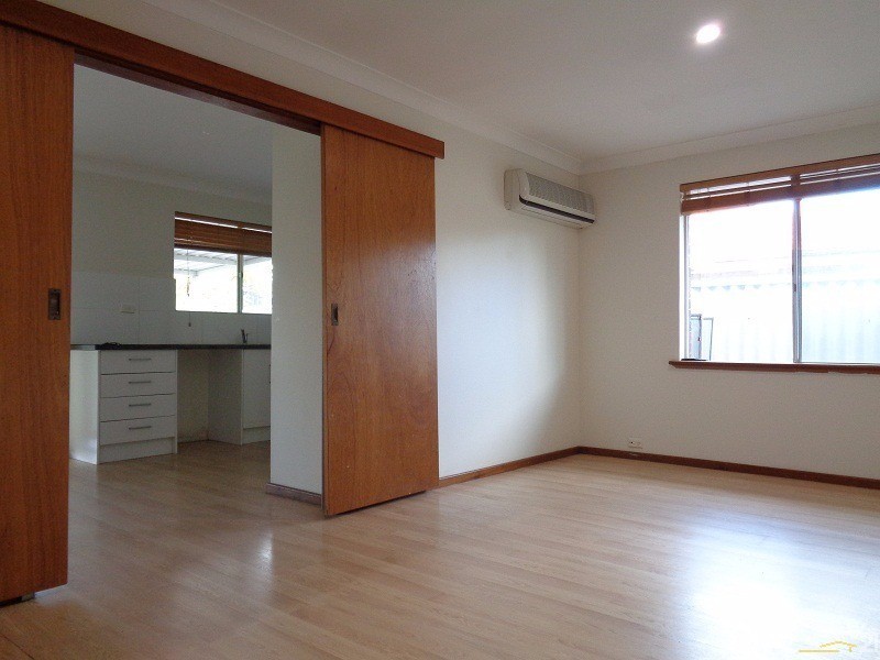 73 June Road, Safety Bay WA 6169