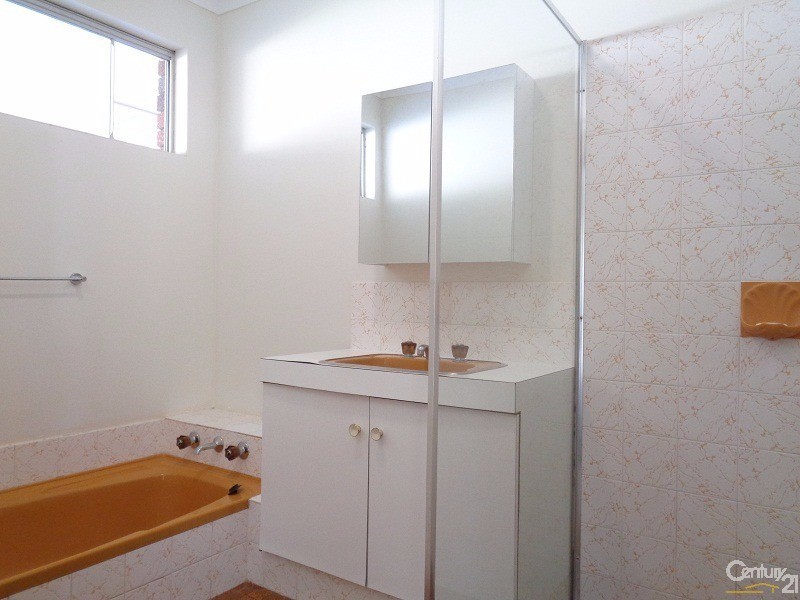 73 June Road, Safety Bay WA 6169