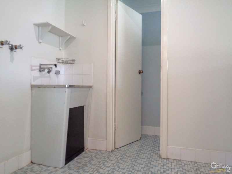 73 June Road, Safety Bay WA 6169