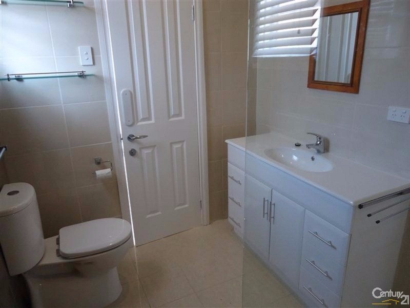 28 Grover Way, Medina WA 6167