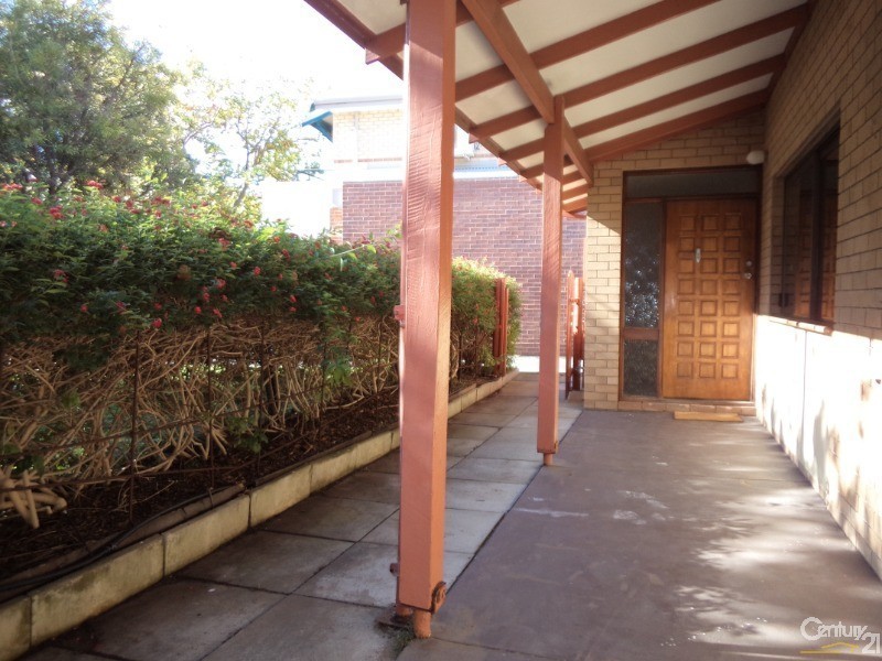 1/53 Rockingham Beach Road, Rockingham WA 6168