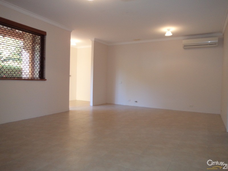 1/53 Rockingham Beach Road, Rockingham WA 6168