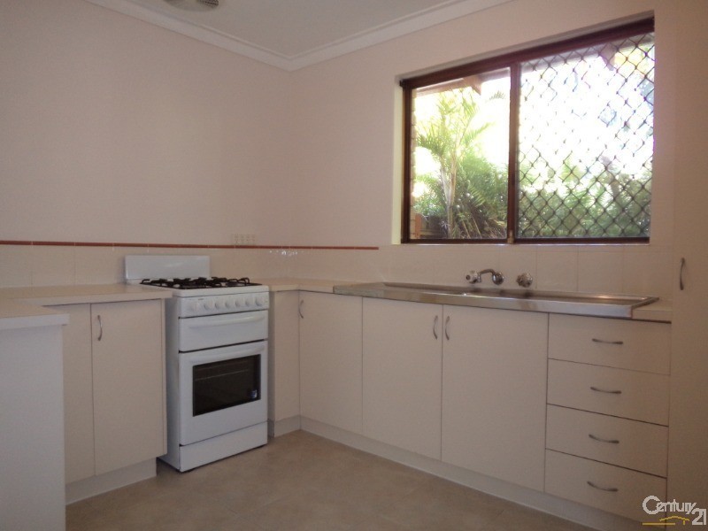 1/53 Rockingham Beach Road, Rockingham WA 6168